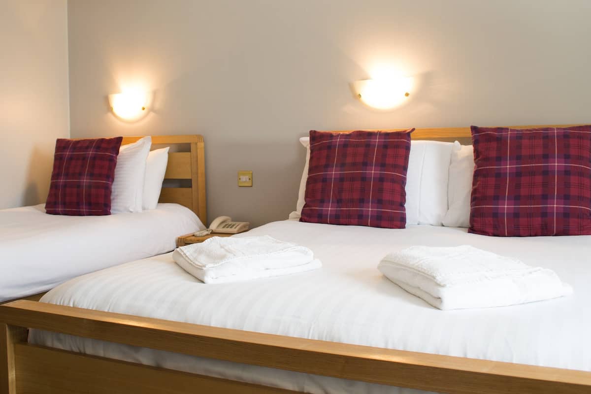 Suite, Ensuite (2 Adults and 1 Child)