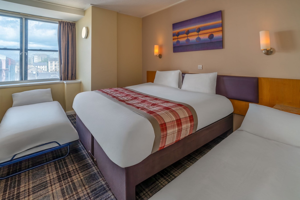 Standard Quadruple Room | Laptop workspace, WiFi (free), individually decorated