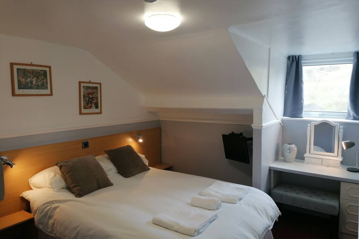 double room, ensuite