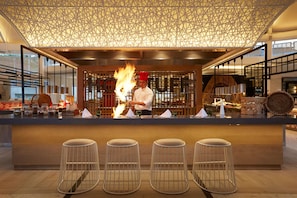 6 restaurants, breakfast, lunch, dinner served; Mediterranean cuisine