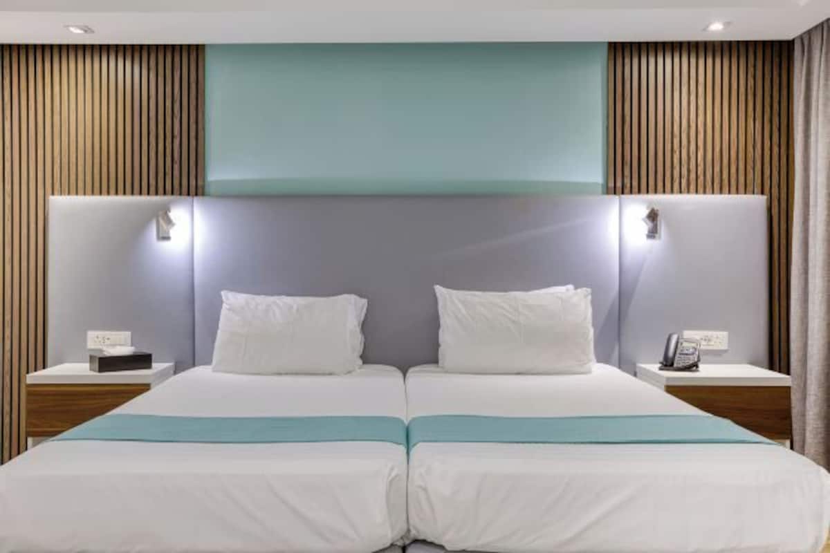 Minibar, in-room safe, desk, blackout curtains