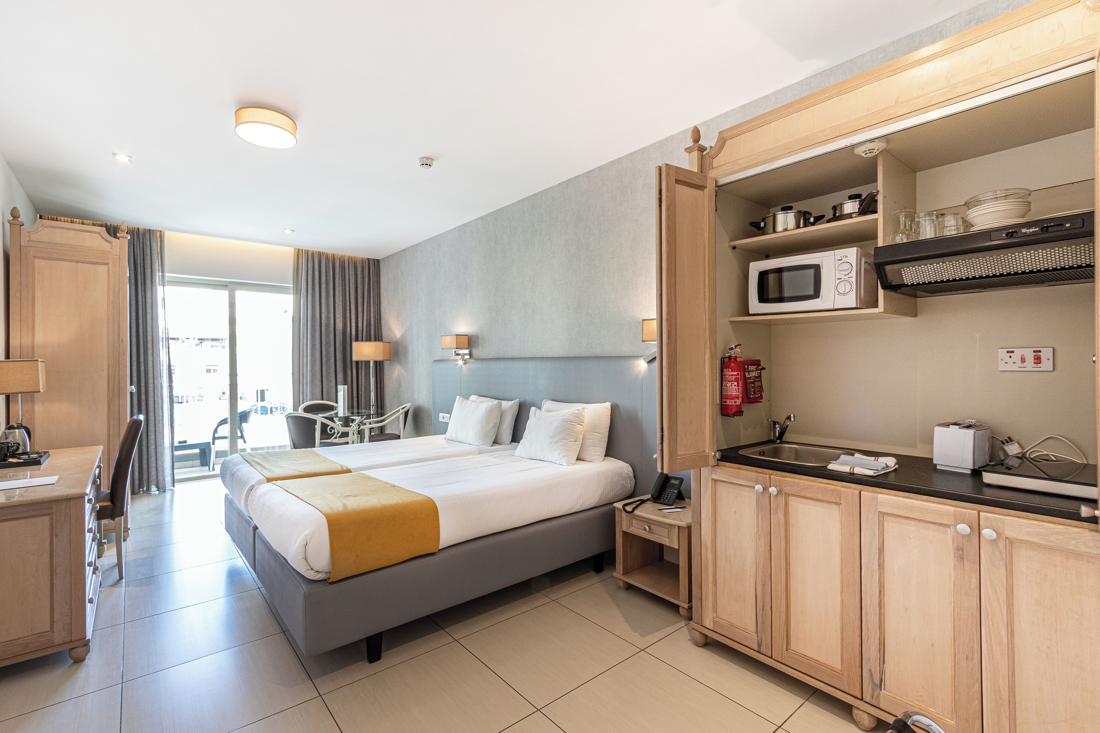 junior suite | private kitchenette