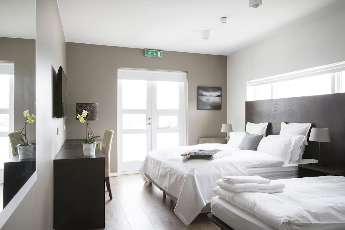 triple room | 1 bedroom, egyptian cotton sheets, premium bedding, select comfort beds