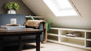 Junior Suite | Egyptian cotton sheets, premium bedding, Select Comfort beds, free WiFi