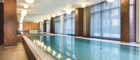 Indendørs pool, liggestole