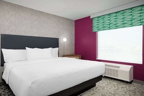 Desk, laptop workspace, iron/ironing board, free WiFi