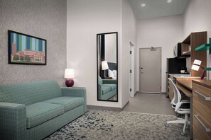 Desk, laptop workspace, iron/ironing board, free WiFi