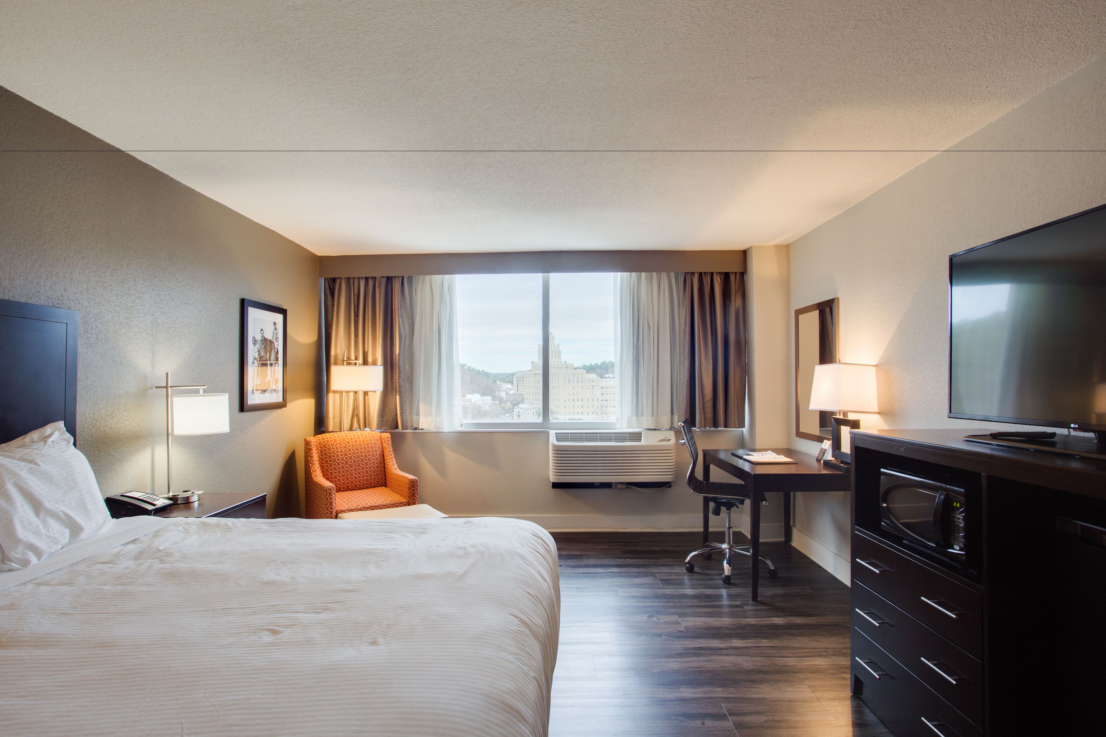 king room 1 | desk, iron/ironing board, free wifi, bed sheets