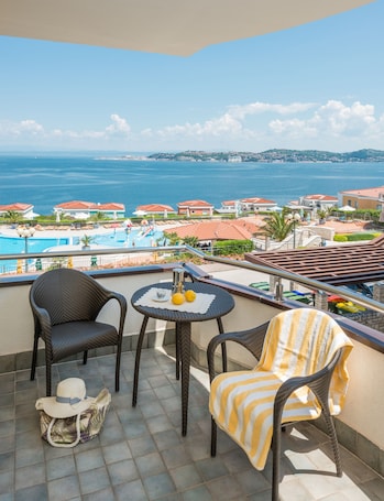 家庭公寓, 2 间卧室 | 阳台