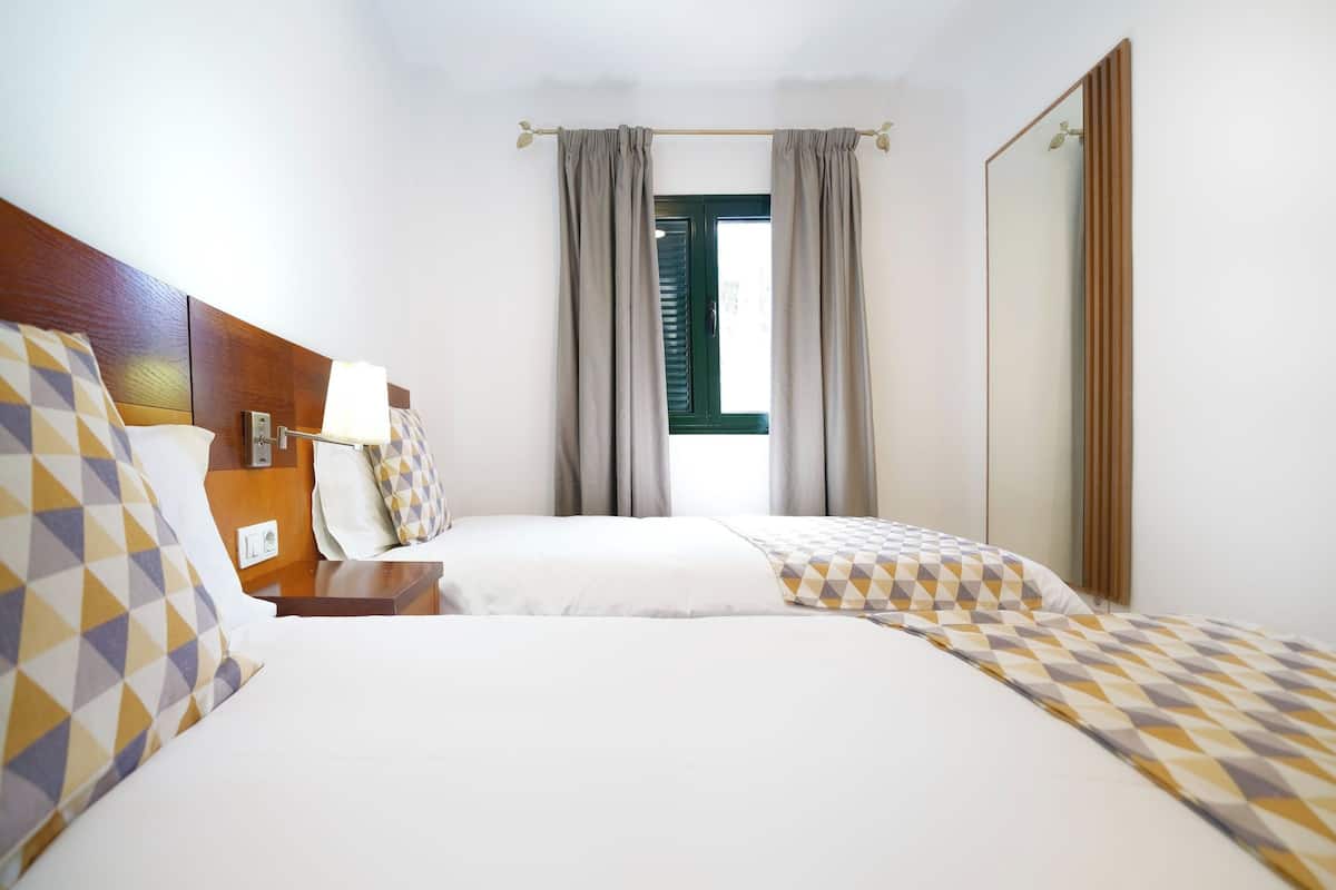 2 bedrooms, free WiFi, bed sheets