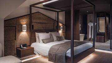 Junior Suite (Access to Yonasaya Spa) | In-room safe, individually decorated, individually furnished, desk