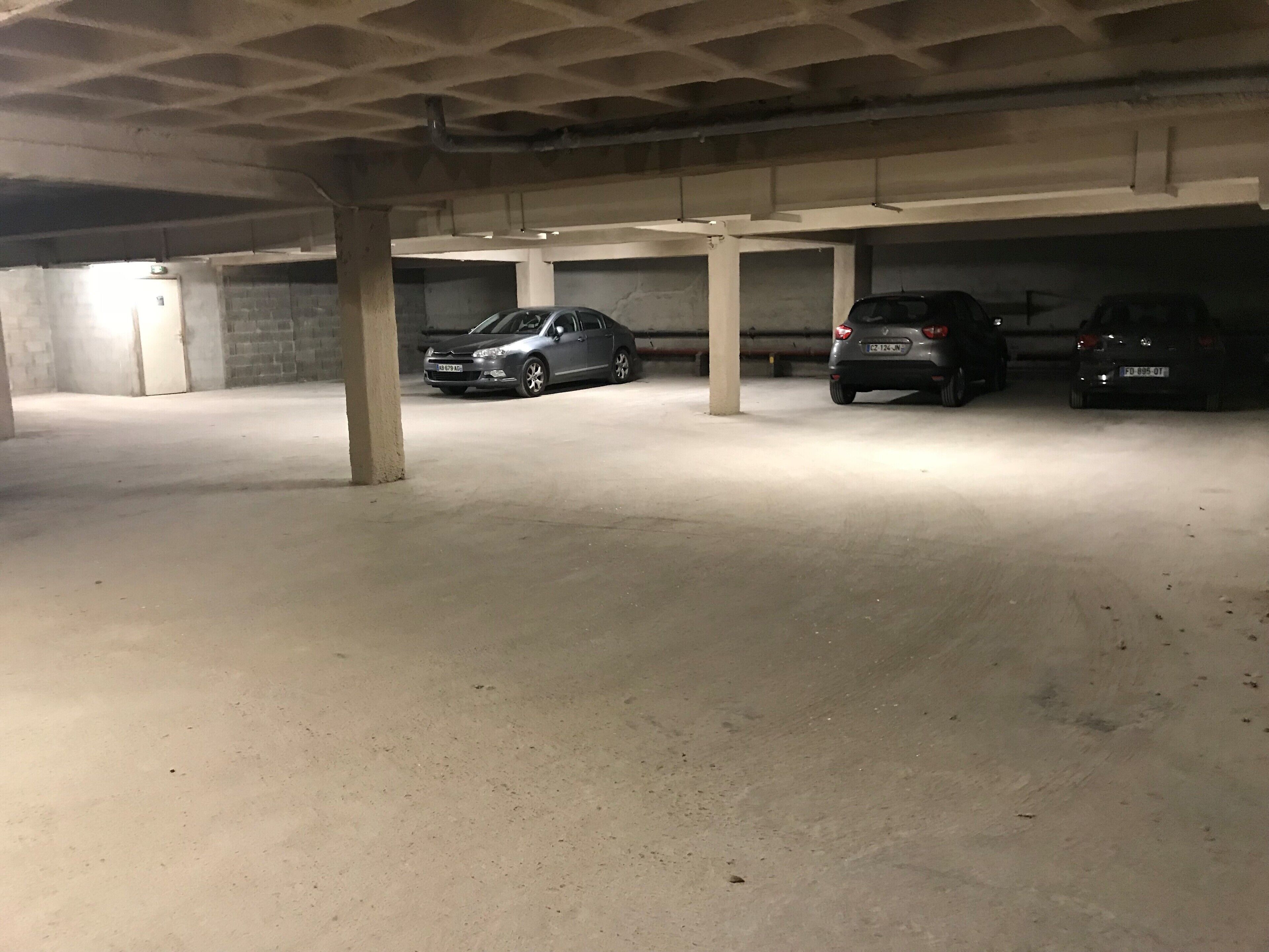 self-parking (surcharge) 8 per night