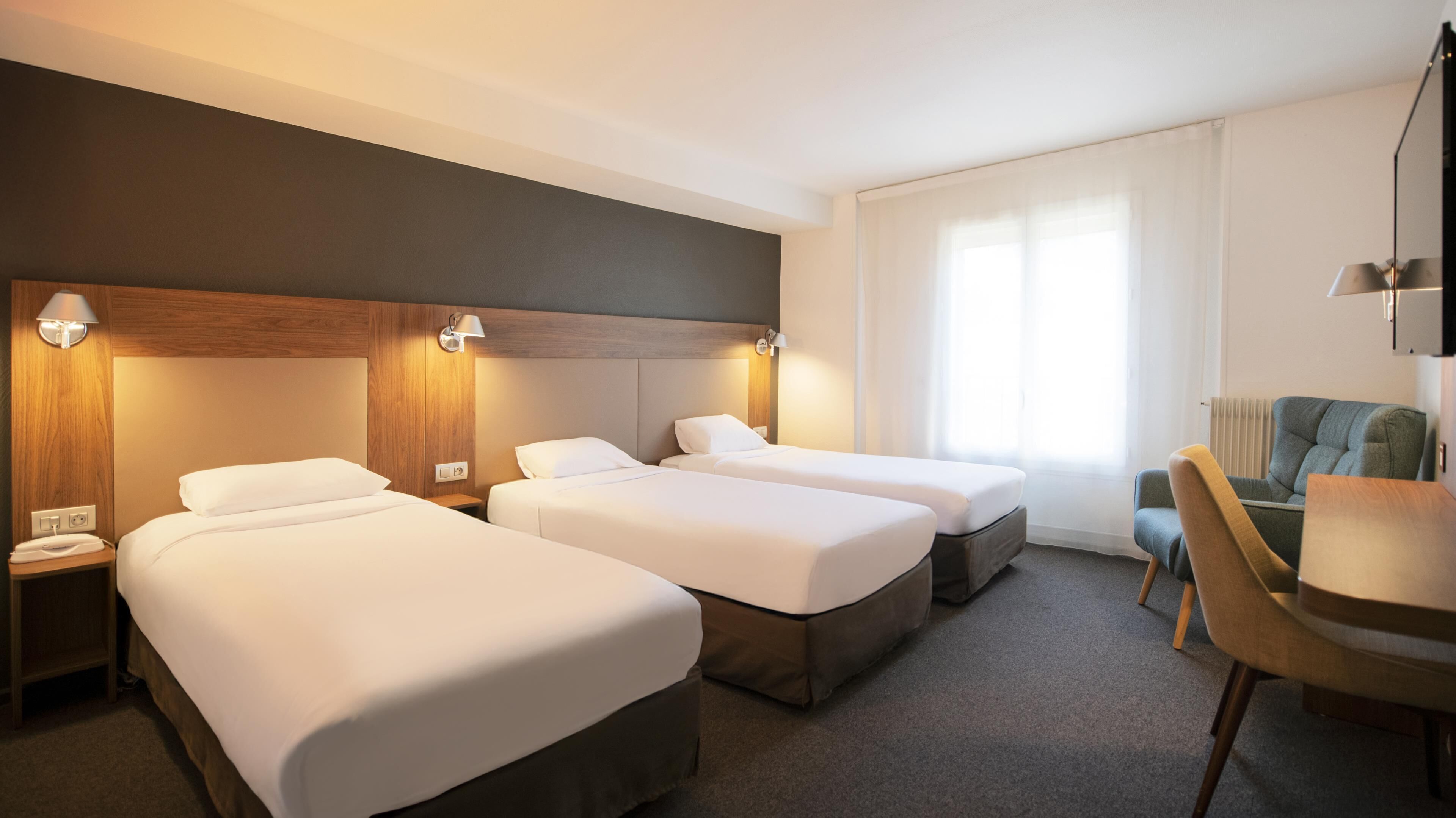 Rom – standard, 3 enkeltsenger | 1 soverom, sengetøy av topp kvalitet og skrivebord