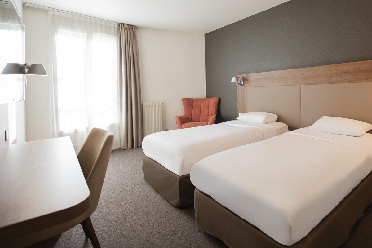 1 habitación, ropa de cama de alta calidad y escritorio 