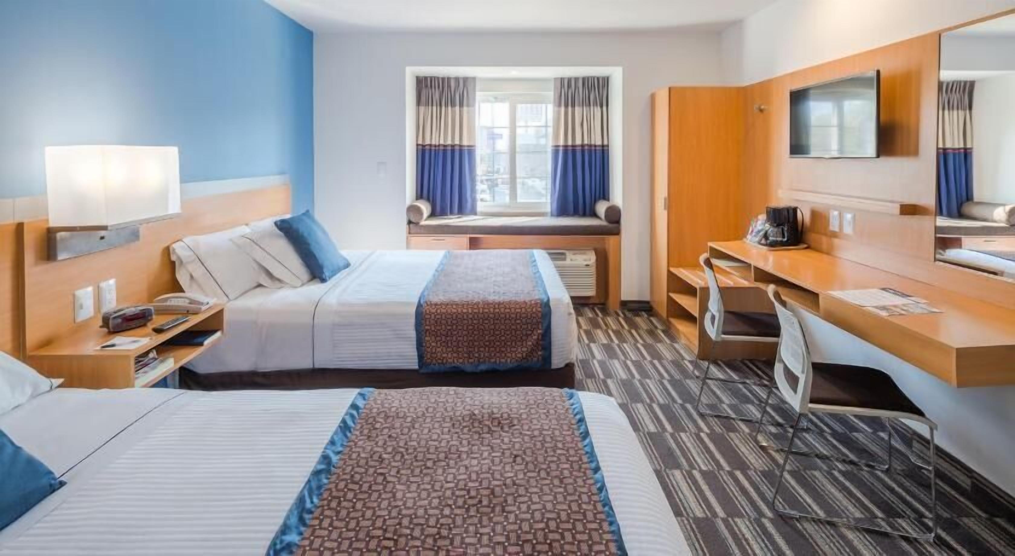 Bureau, espace de travail pour ordinateur portable