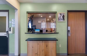 Lobby - Extended Stay America Select Suites - Lubbock - West (Lubbock)