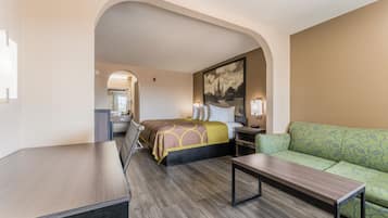 Business Suite, 1 King Bed, Non Smoking | Desk, iron/ironing board, free WiFi, bed sheets