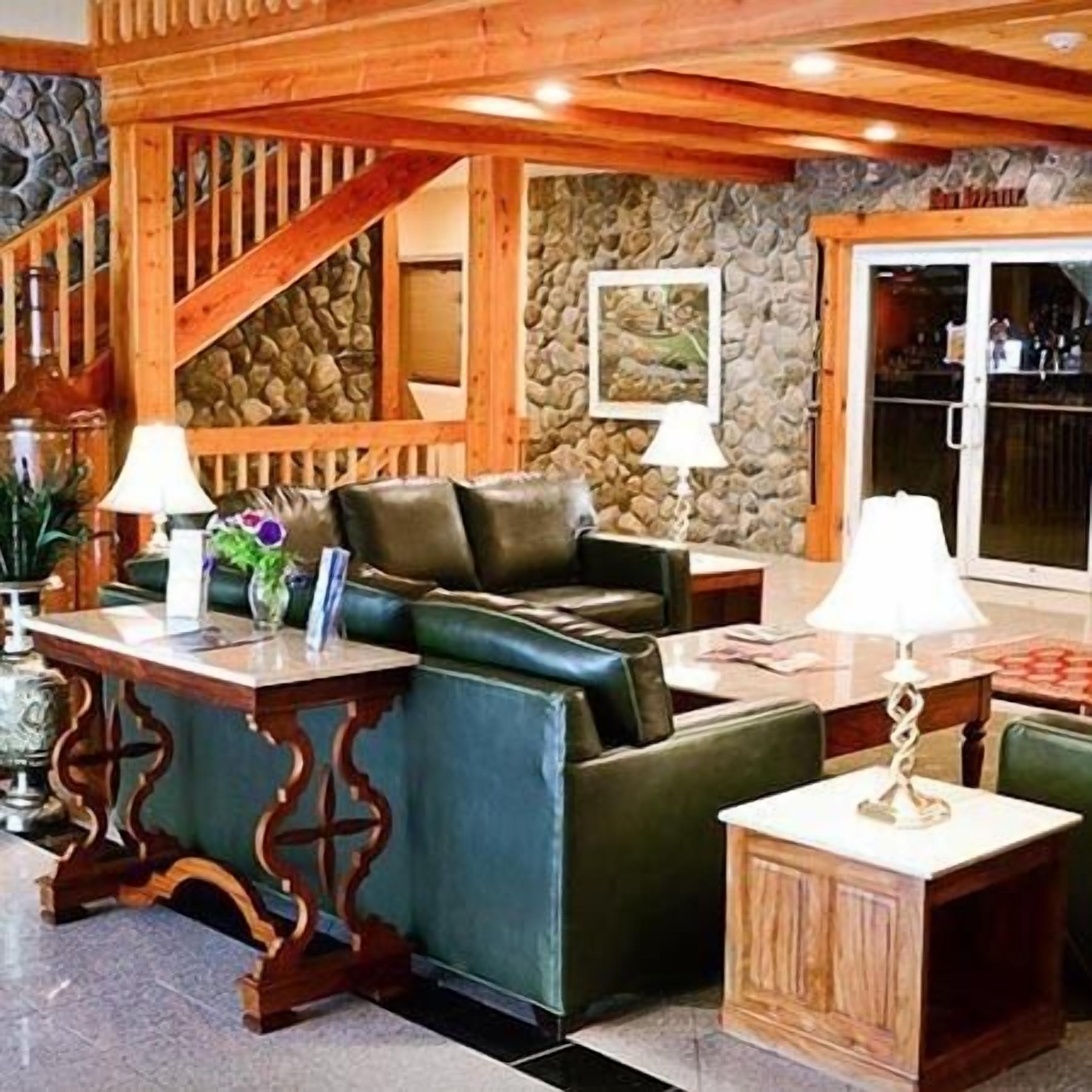 Télévision de 27 pouces avec chaînes par câble, cheminée, lecteur de DVD