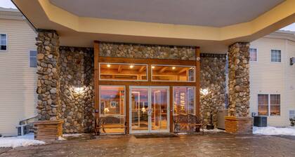 Mountain Edge Suites at Sunapee, an Ascend Collection Hotel