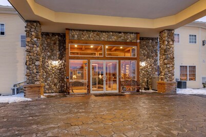 Mountain Edge Suites at Sunapee, an Ascend Collection Hotel