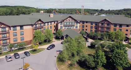 Six Flags Great Escape Lodge & Indoor Waterpark