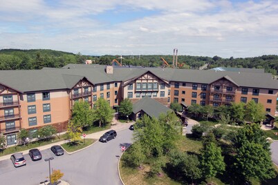 Six Flags Great Escape Lodge & Indoor Waterpark