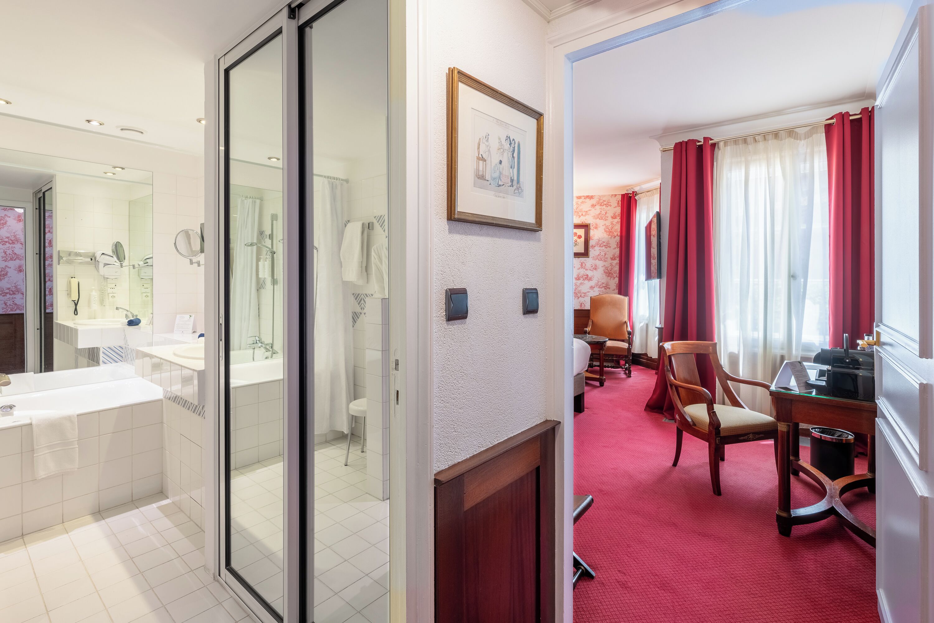 deluxe double room | bathroom | free toiletries, hair dryer, bathrobes, slippers