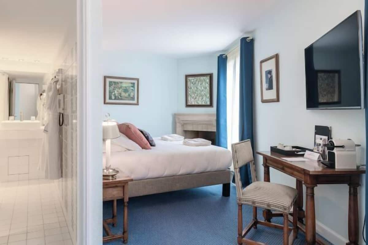 Ropa de cama de alta calidad y minibar