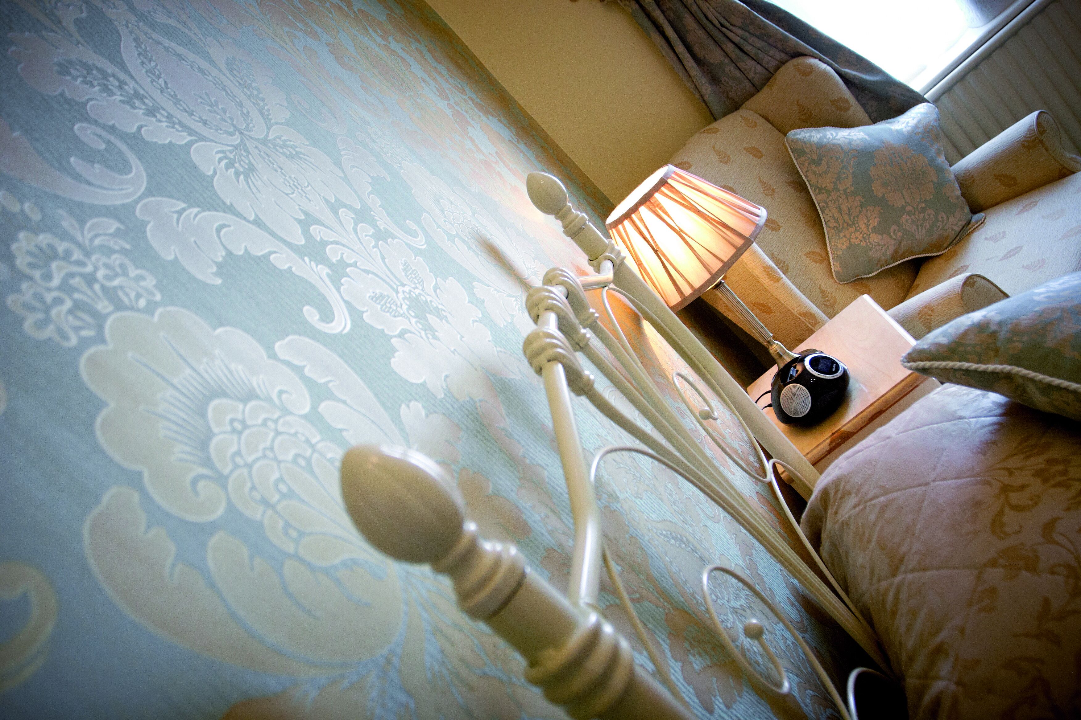 single room | 1 bedroom, desk, free wifi, alarm clocks