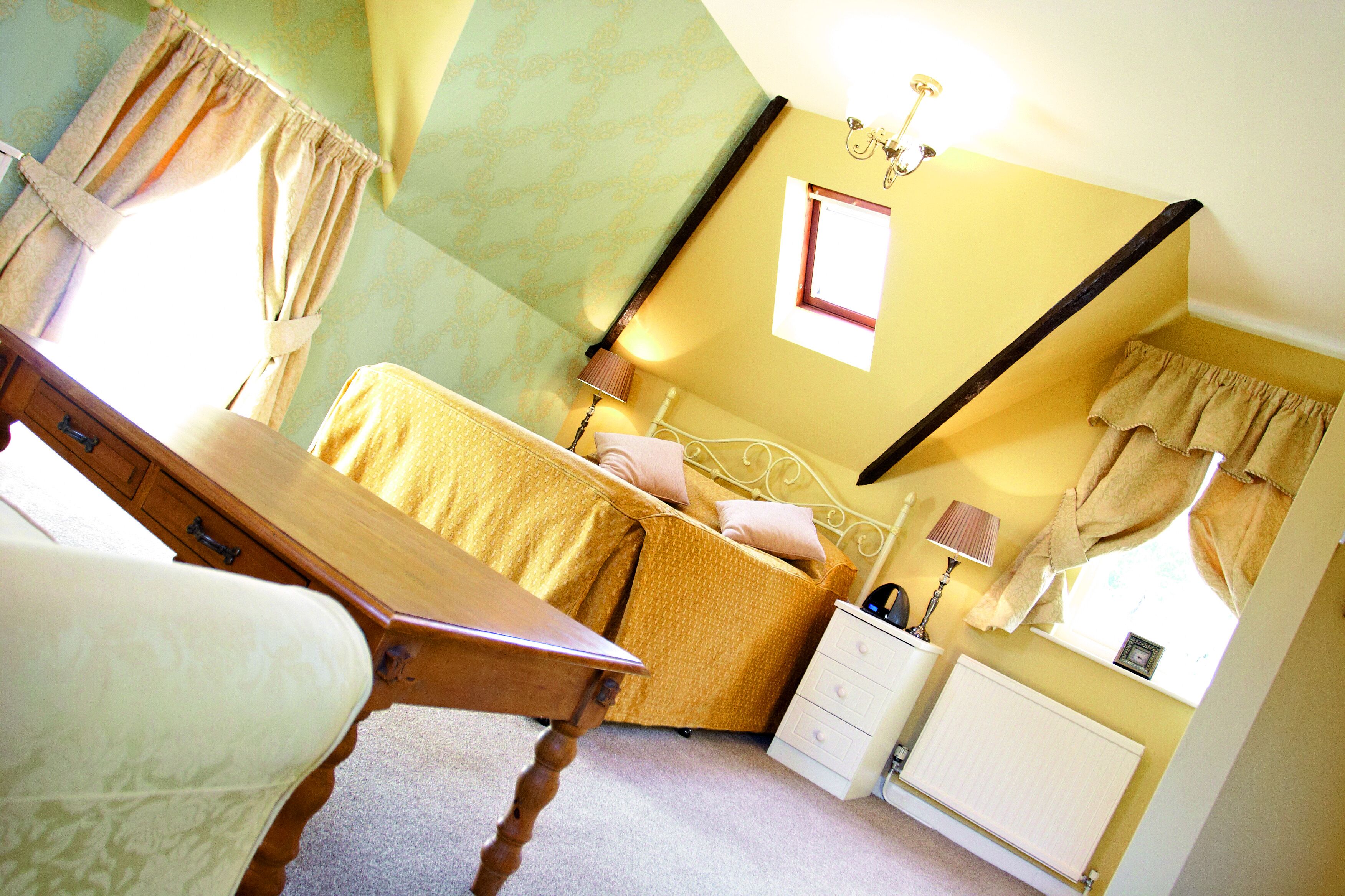 superior double room | 1 bedroom, desk, free wifi, alarm clocks