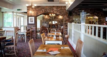 Moreton Park Lodge