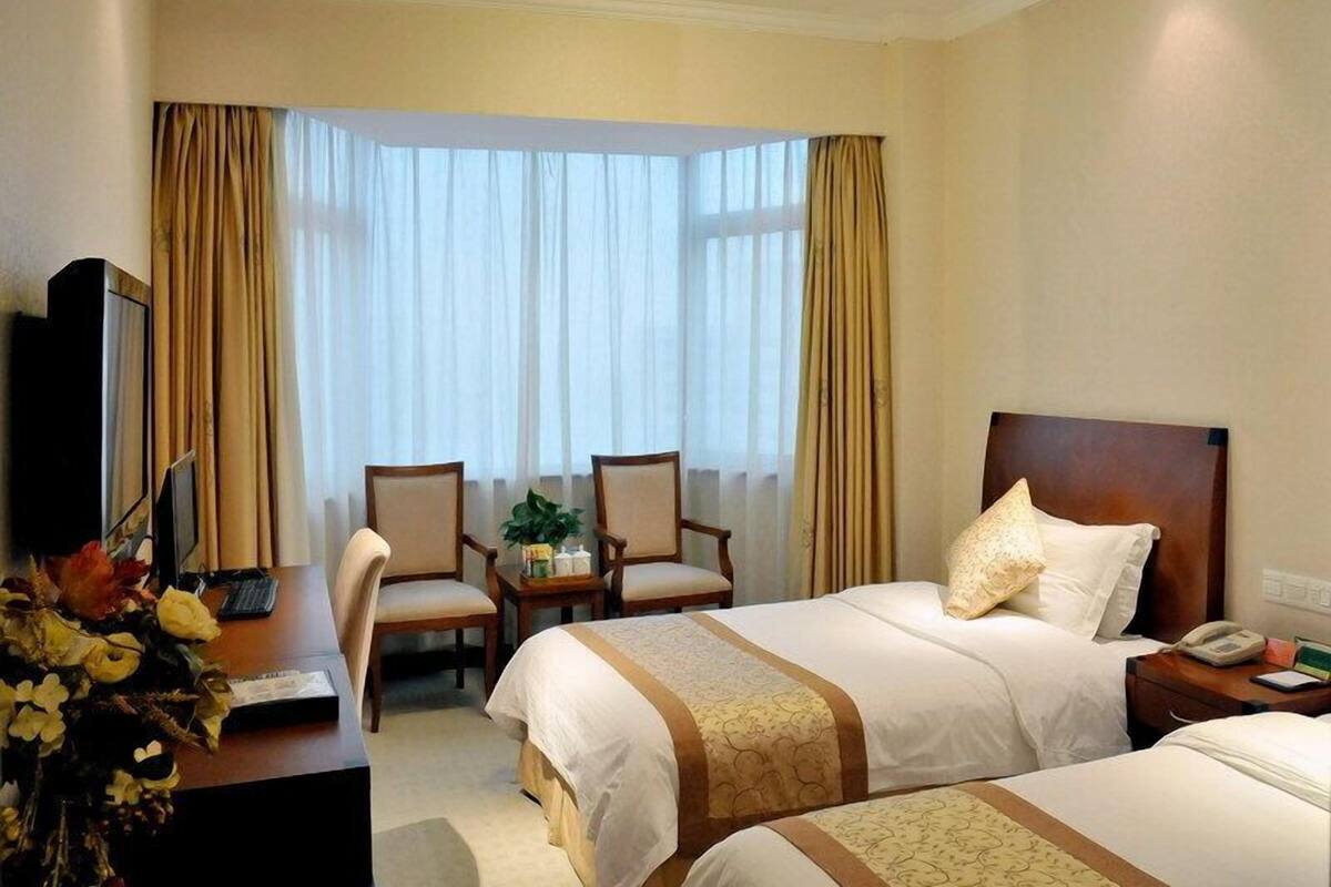 Minibar, desk, iron/ironing board, rollaway beds