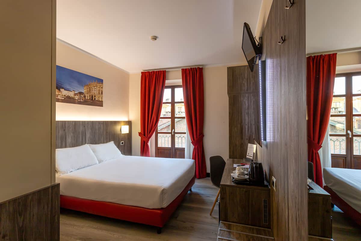 Standard Room, 1 Double Bed | Frette Italian sheets, premium bedding, minibar, in-room safe