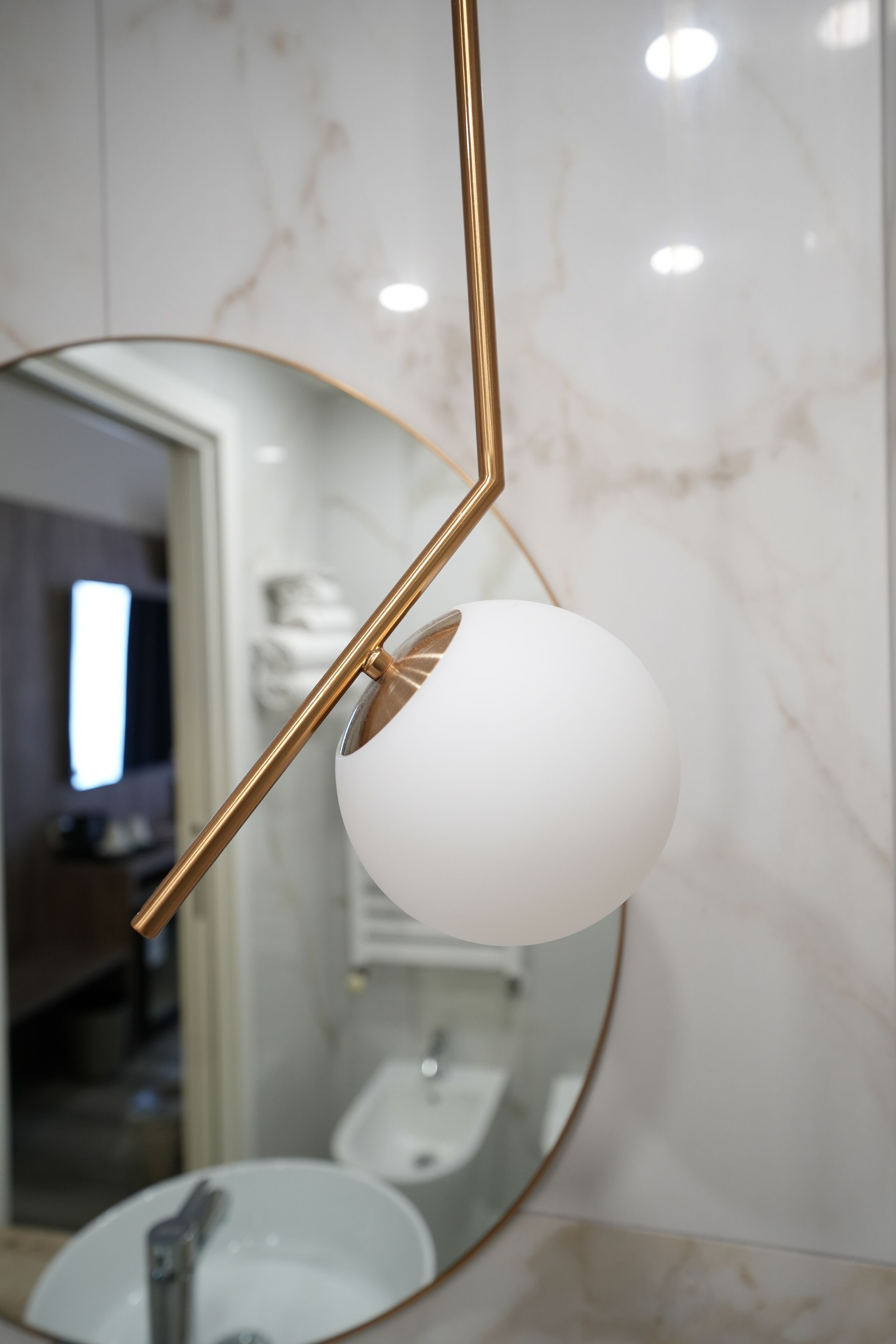 shower, free toiletries, hair dryer, bidet