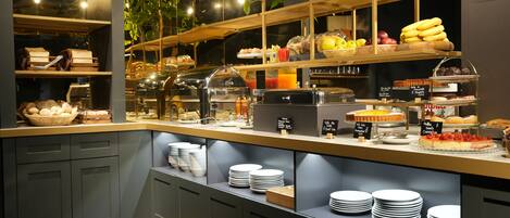 Dagelijks ontbijtbuffet (EUR 10 per persoon)