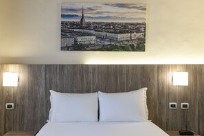 Chambre Standard, 1 lit double | Draps italiens de Frette, literie de qualité, minibar