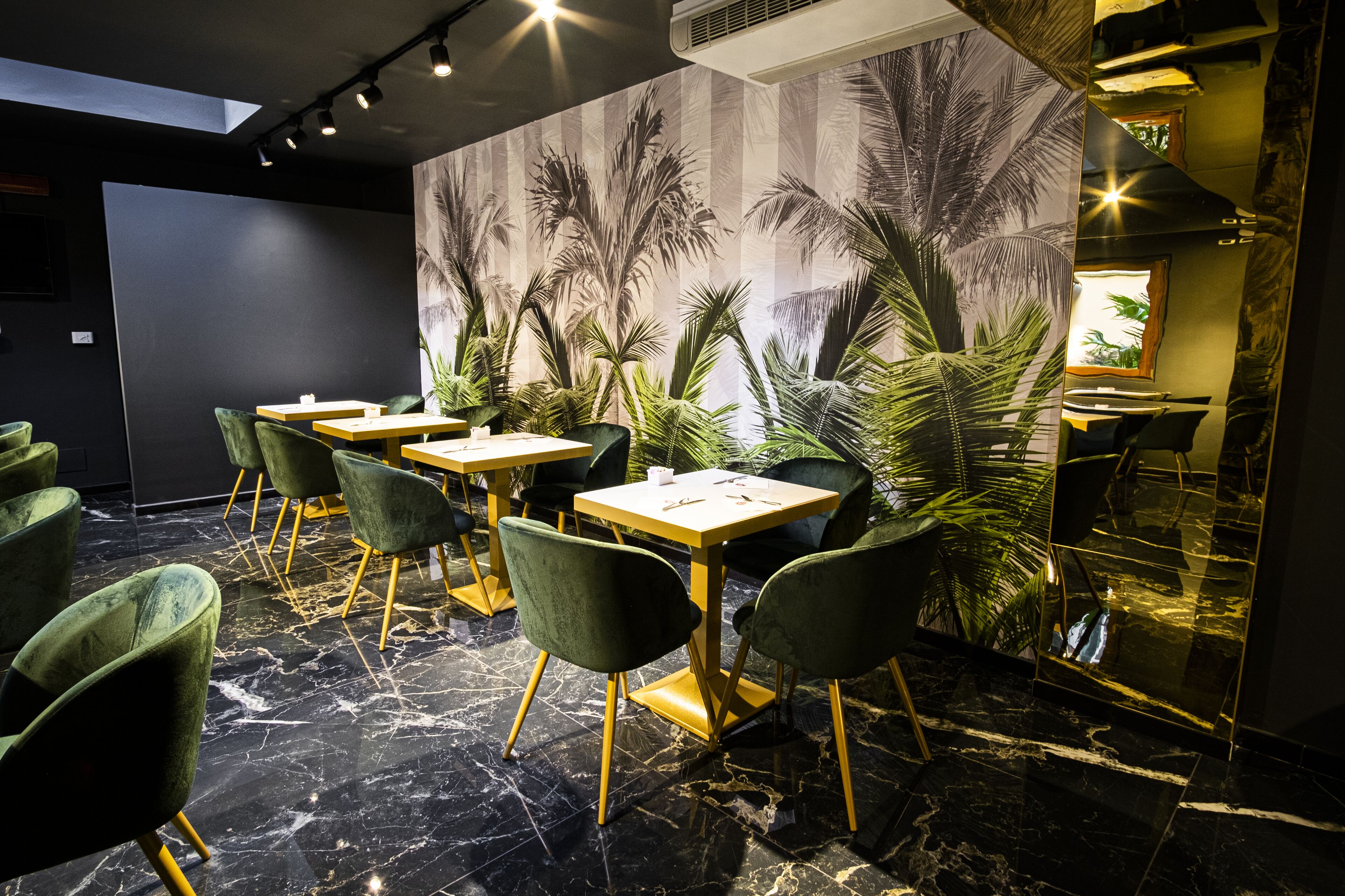 daily buffet breakfast (eur 10 per person)