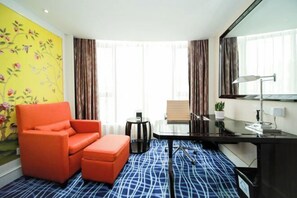 Acceso a internet y despertador 