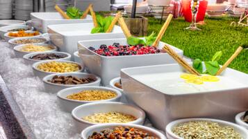 Esmorzar diari d'estil bufet (3 EUR per persona)