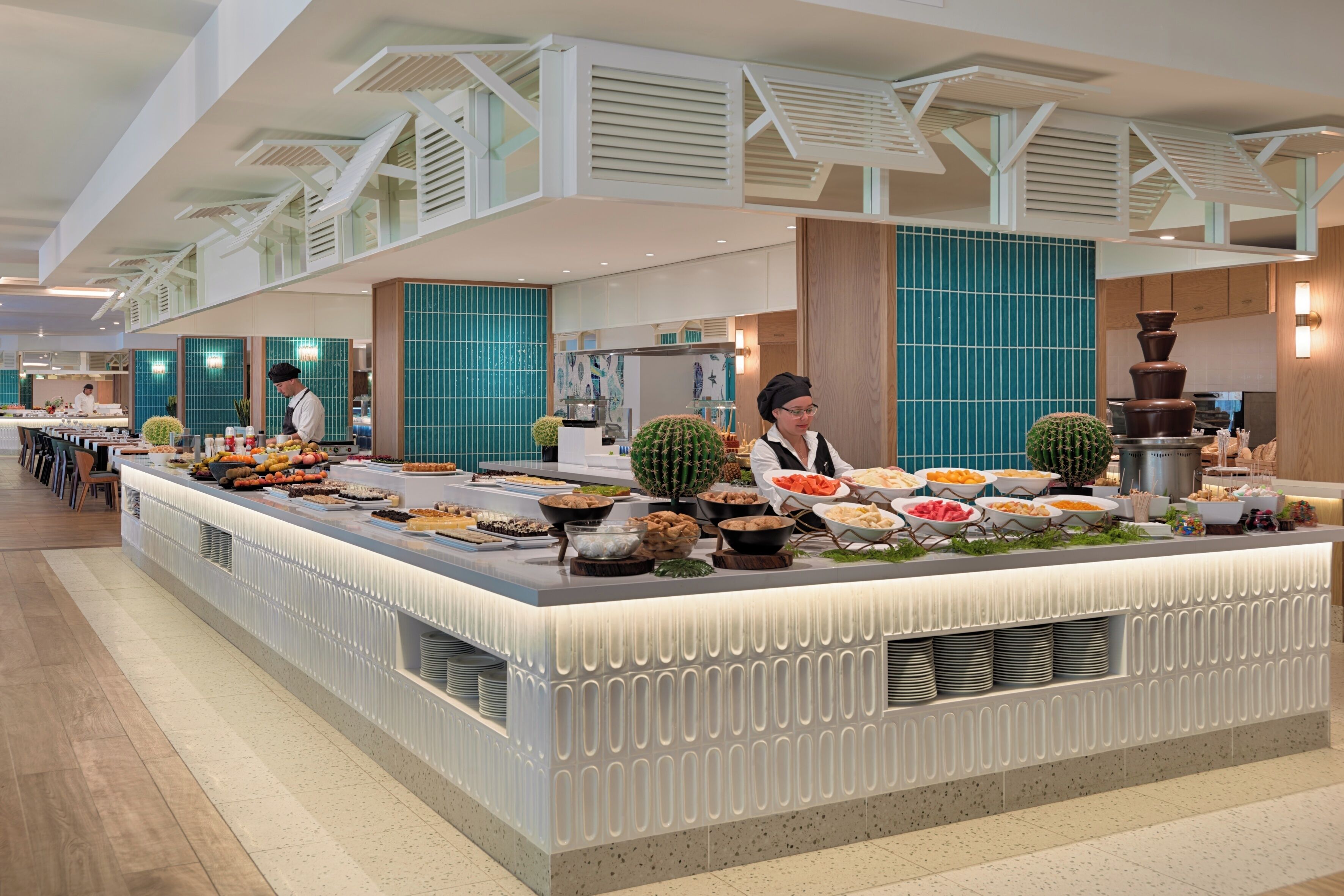 breakfast, lunch and dinner served