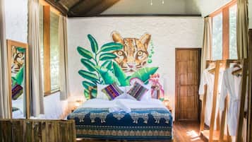 Rockstar Suite Room | Ropa de cama hipoalergénica, escritorio y wifi gratis