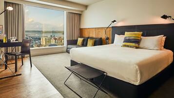 Grand Harbour View King Room | 1 bedroom, hypo-allergenic bedding, minibar, in-room safe