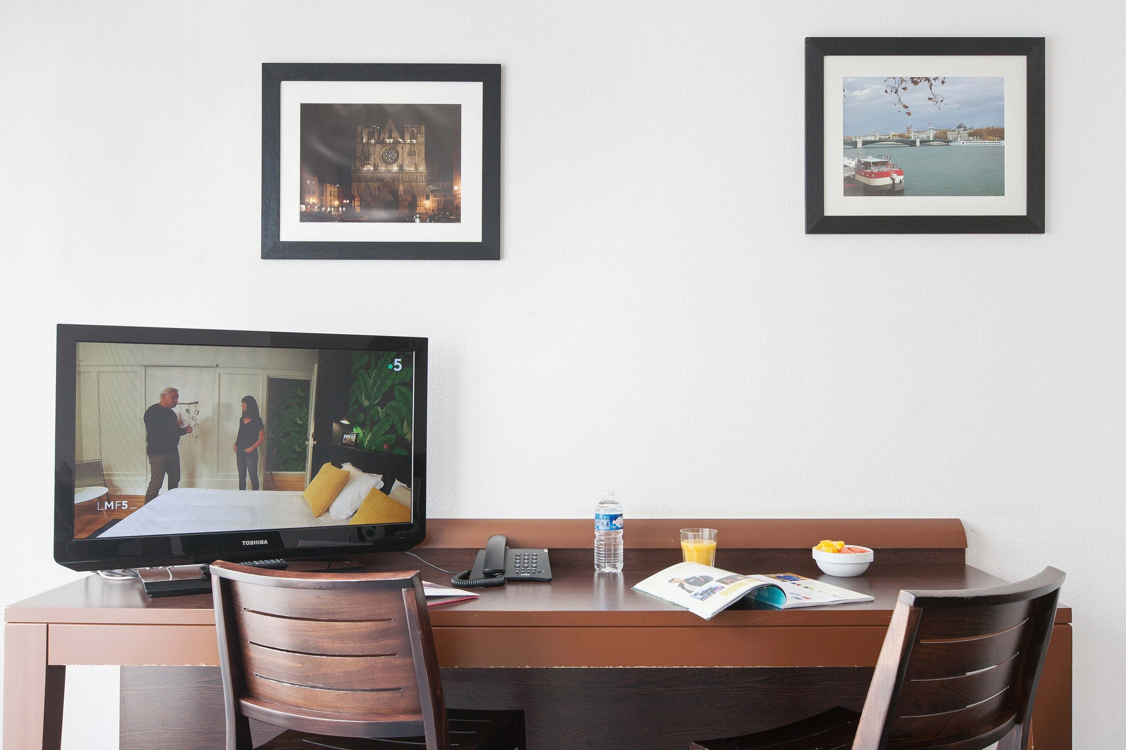 شقة إستديو سوبيريور - سريران فرديان منفصلان | مركز أعمال داخل الغرفة