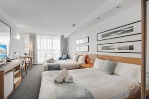 Double Studio | Desk, iron/ironing board, free WiFi, bed sheets