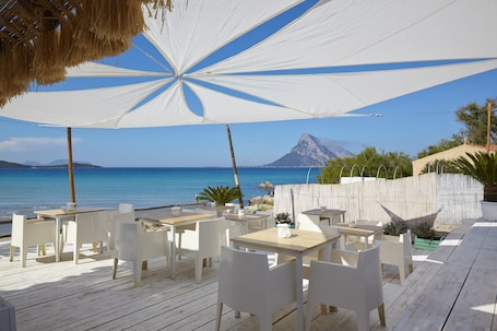 Strandbar. Residence Hotel Lu Nibareddu