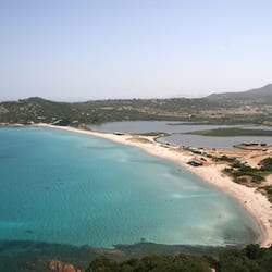 Plage privée, sable blanc, navette gratuite vers la plage