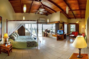 Master Suite | Premium-sengetøj, Tempur-Pedic-senge, minibar, pengeskab på værelset