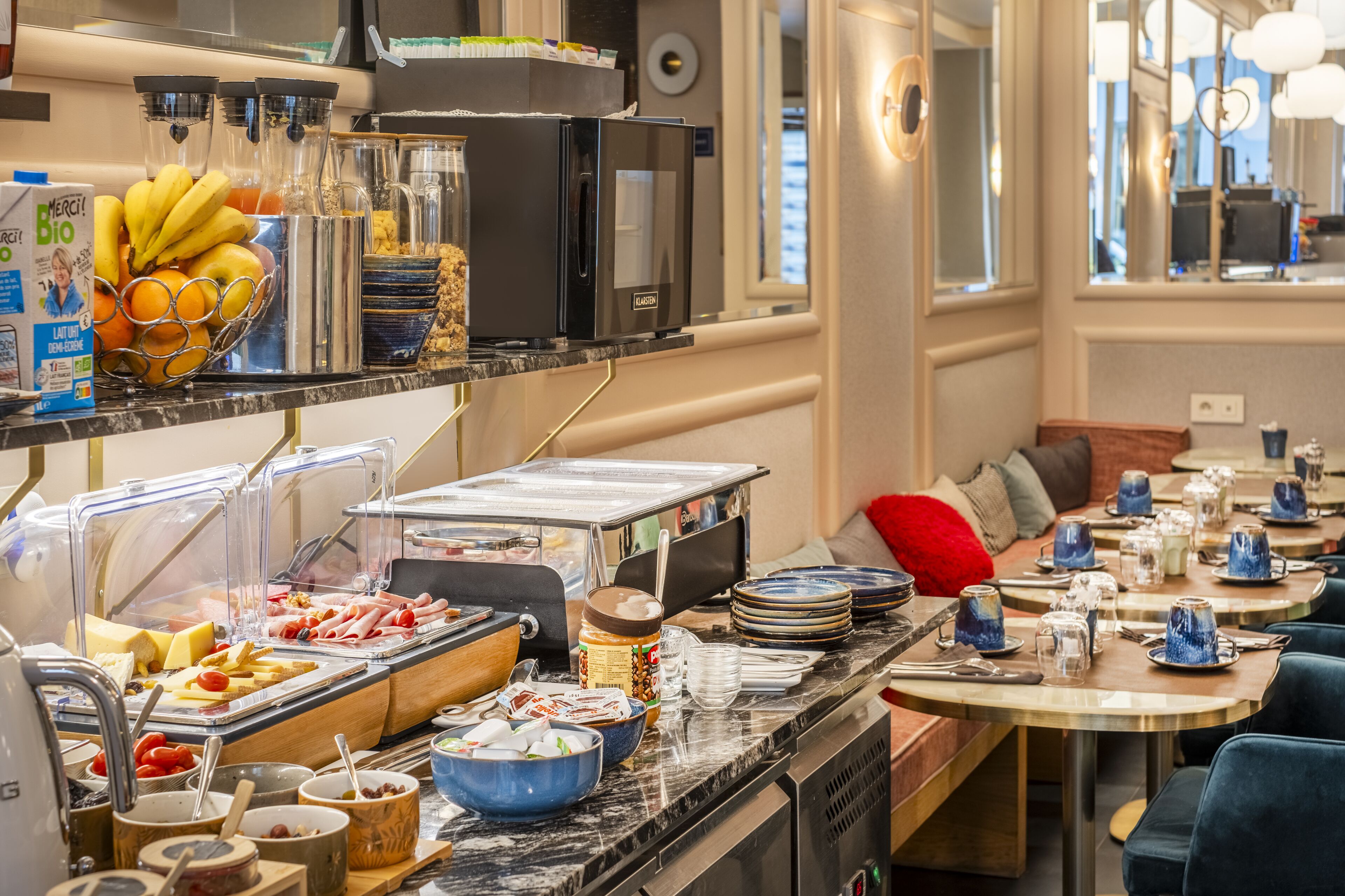 daily buffet breakfast (eur 15 per person)