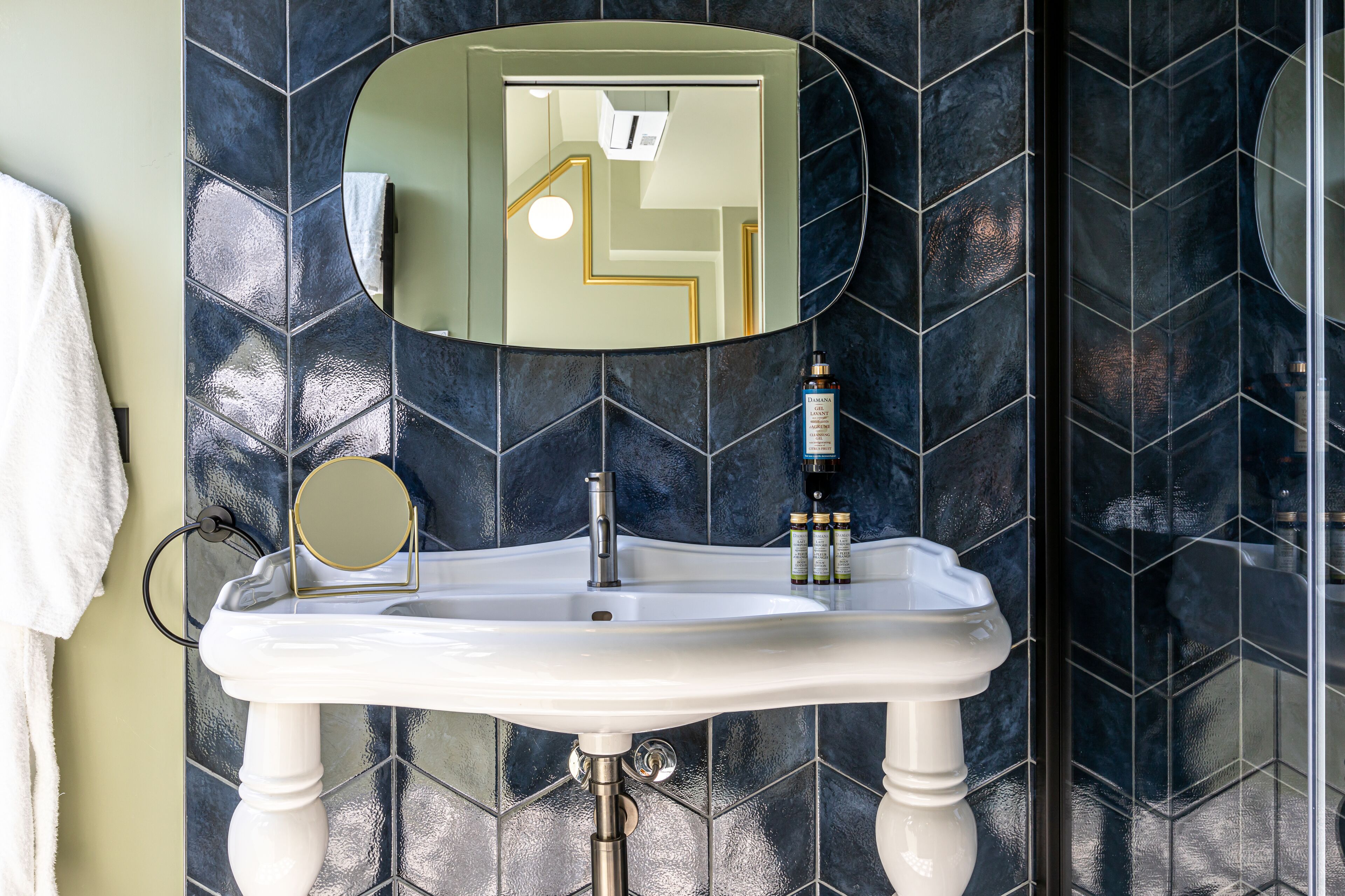 family quadruple room | bathroom | free toiletries, hair dryer, slippers, towels