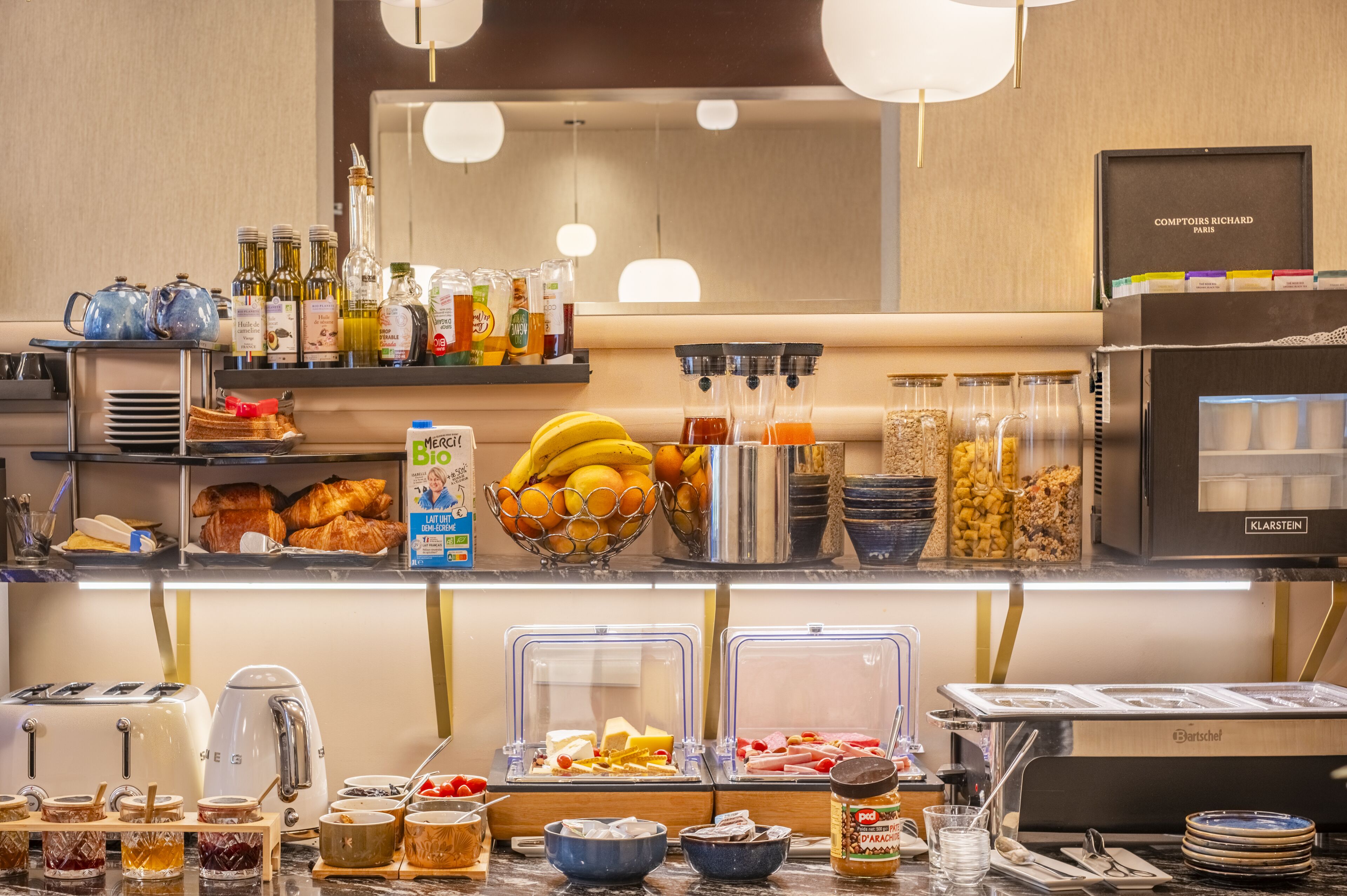 daily buffet breakfast (eur 15 per person)
